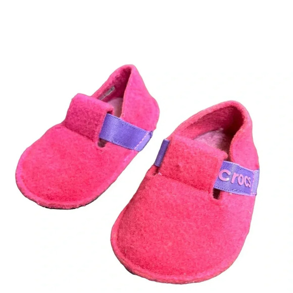 Crocs Kids Classic Slipper Comfortable Slip On Fuzzy Slippers  Candy Pink c5 - Picture 9 of 13